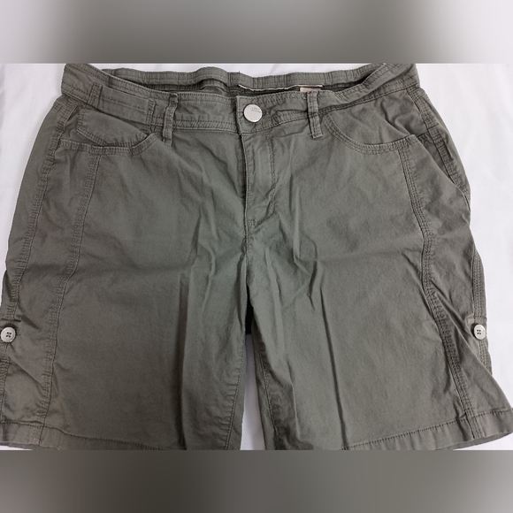 2/$30 DKNY Casual Olive Summer Shorts (#865) - Picture 1 of 12